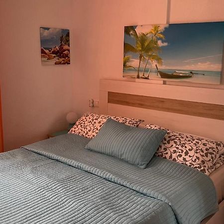 Isla Verde Apartment Торевьиа Экстерьер фото