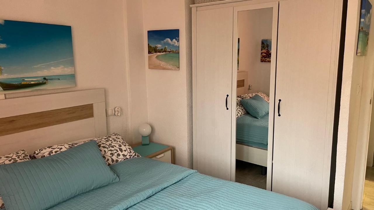 Isla Verde Apartment Торевьиа Экстерьер фото