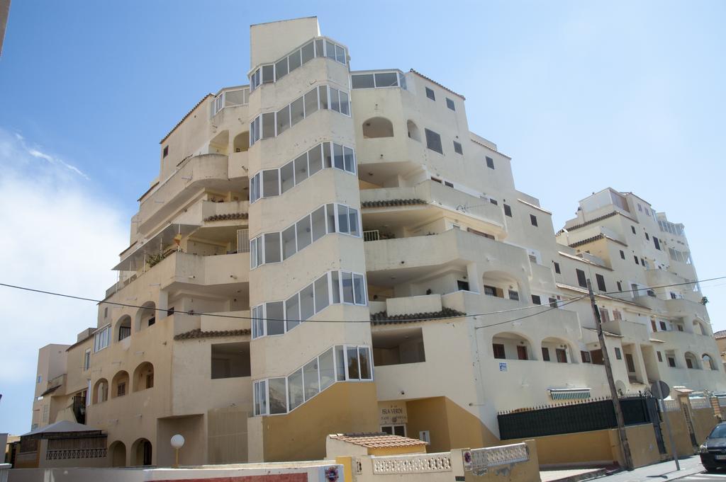 Isla Verde Apartment Торевьиа Экстерьер фото