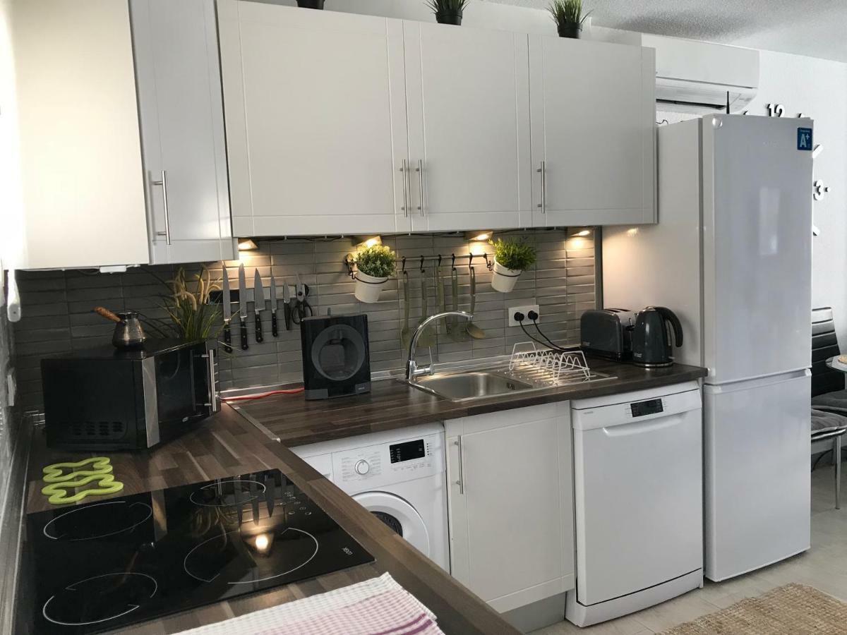 Isla Verde Apartment Торевьиа Экстерьер фото
