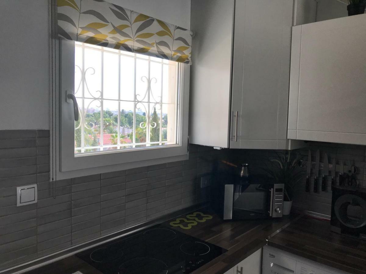 Isla Verde Apartment Торевьиа Экстерьер фото