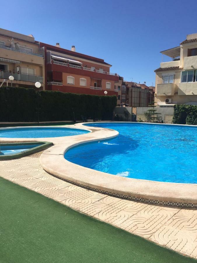 Isla Verde Apartment Торевьиа Экстерьер фото